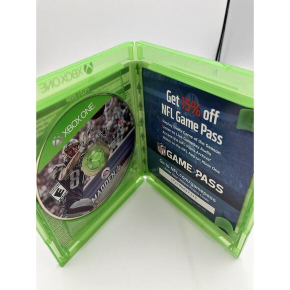 Madden NFL 17 (Microsoft Xbox One, 2016) CIB Pre-owned FREE Domestic Shipping - Picture 3 of 8